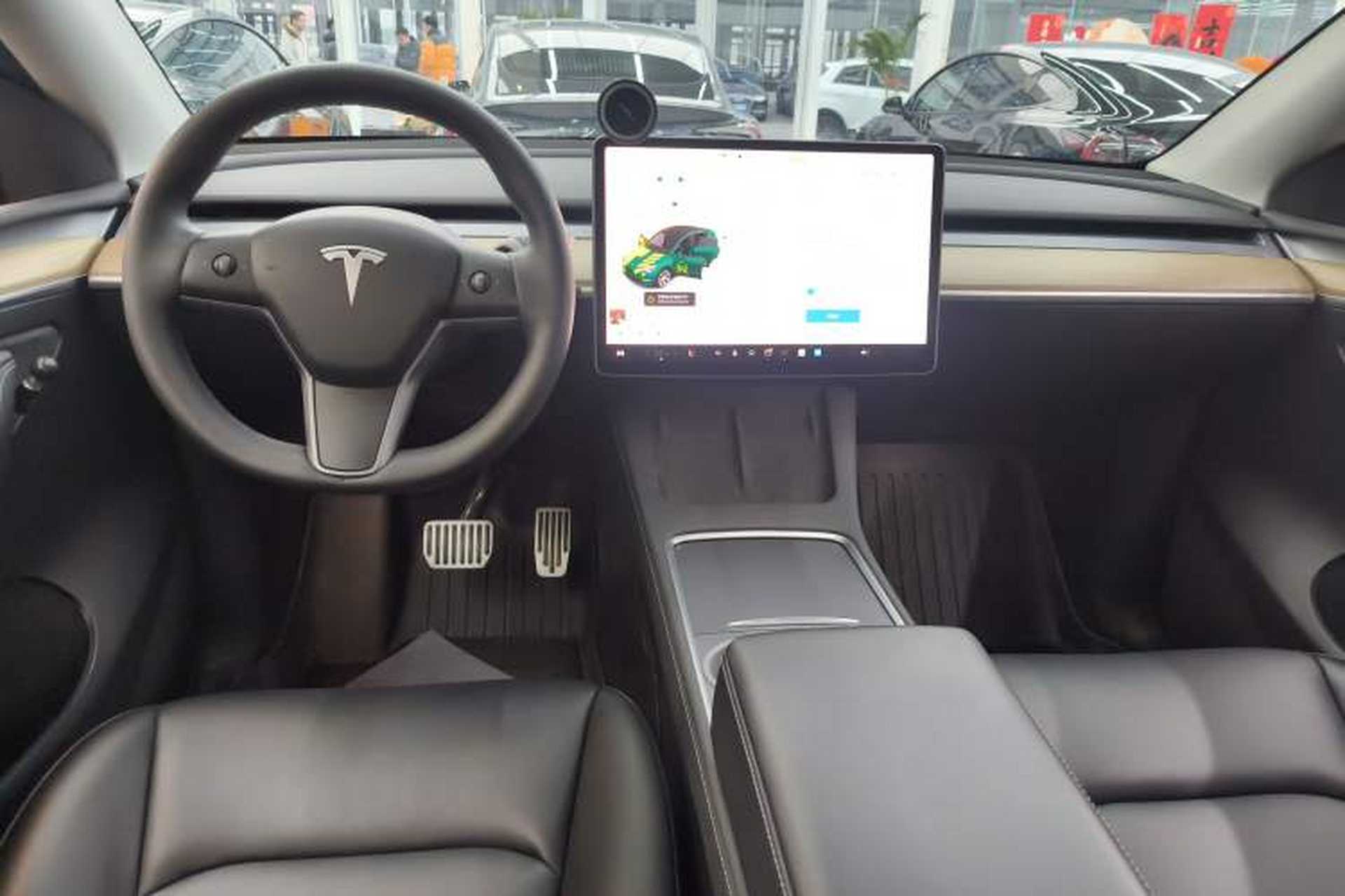 Used Tesla Model Y 2022 Revised Version Long-Range All-Wheel Drive Center Console