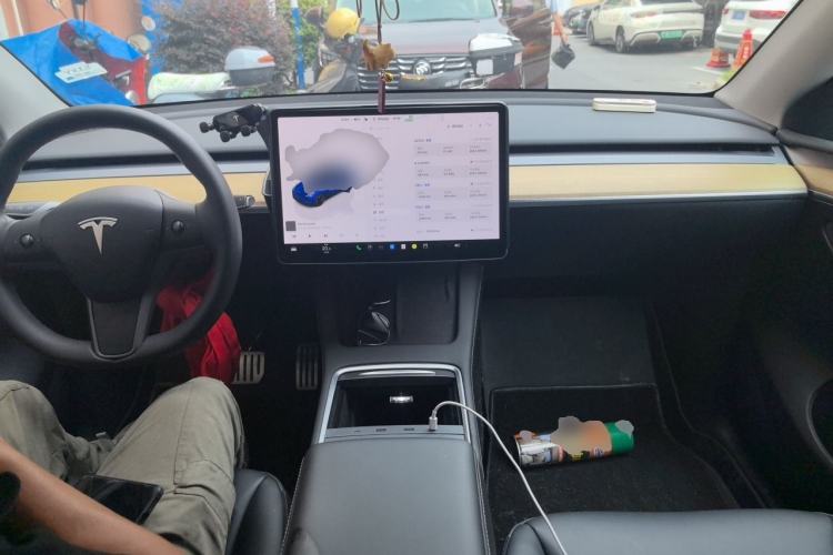 Used Tesla Model Y 2022 Performance High-Performance All-Wheel-Drive Version Center Console