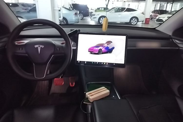 Used Tesla Model Y 2022 Rear-Wheel-Drive Version Center Console