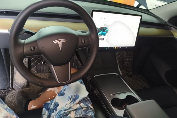 Used Tesla Model Y 2022 Rear-Wheel-Drive Version Center Console
