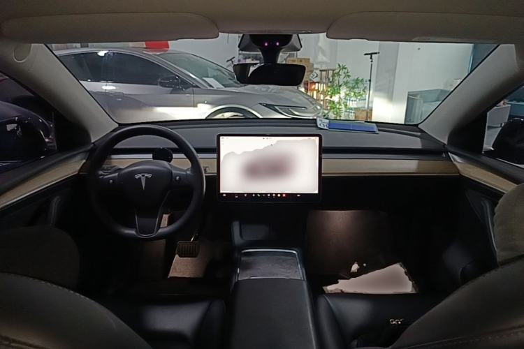 Used Tesla Model Y 2022 Rear-Wheel-Drive Version Center Console