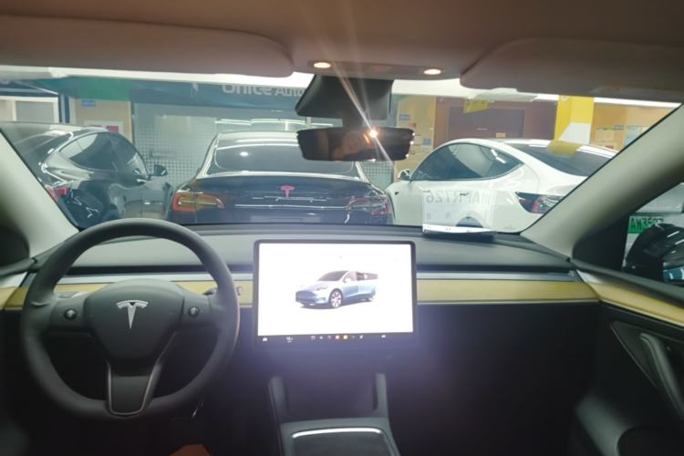 Used Tesla Model Y 2022 Revised Version Rear-Wheel Drive Center Console