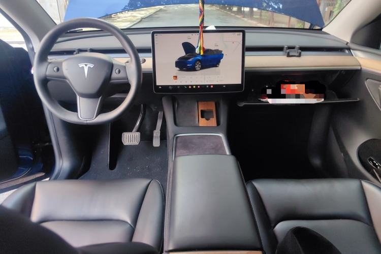 Used Tesla Model Y 2022 Rear-Wheel-Drive Version Center Console