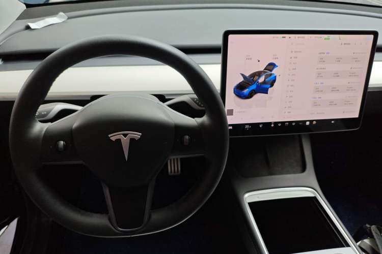 Used Tesla Model Y 2022 Performance High-Performance All-Wheel-Drive Version Center Console