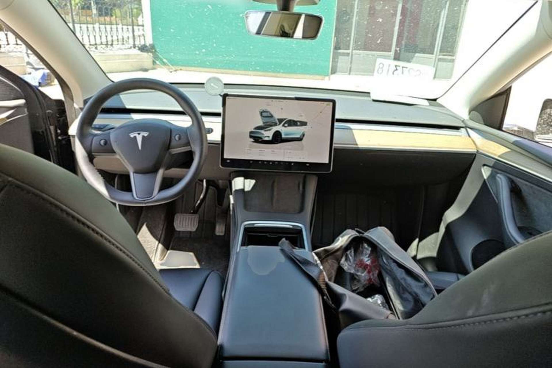 Used Tesla Model Y 2022 Rear-Wheel-Drive Version Center Console