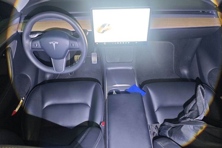 Used Tesla Model Y 2022 Performance High-Performance All-Wheel-Drive Version Center Console