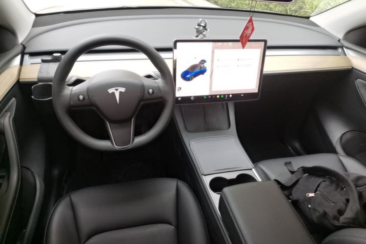Used Tesla Model Y 2022 Revised Version Rear-Wheel Drive Center Console