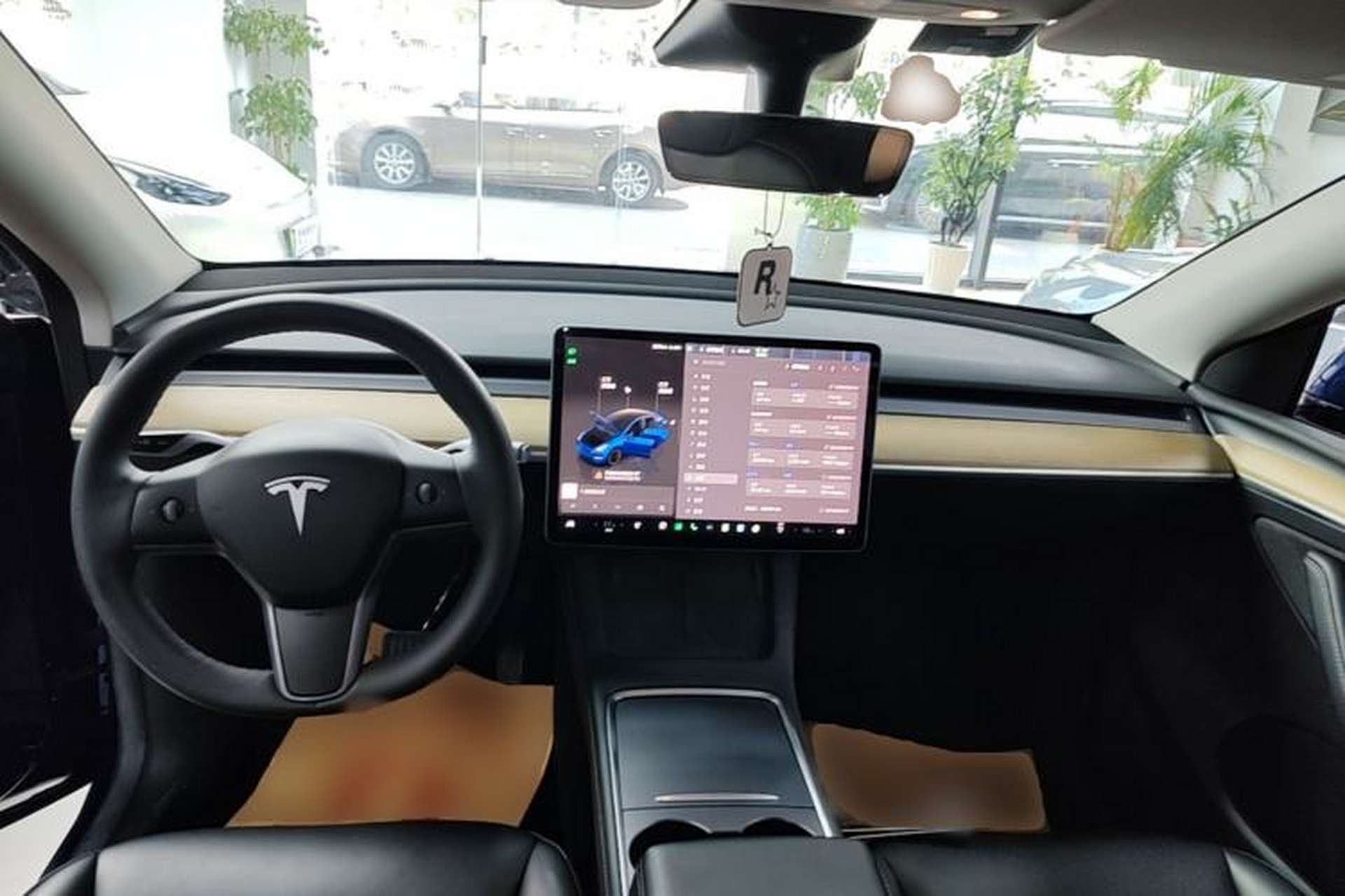 Used Tesla Model Y 2022 Rear-Wheel-Drive Version Center Console
