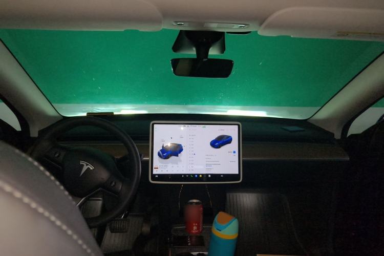Used Tesla Model Y 2022 Rear-Wheel-Drive Version Center Console