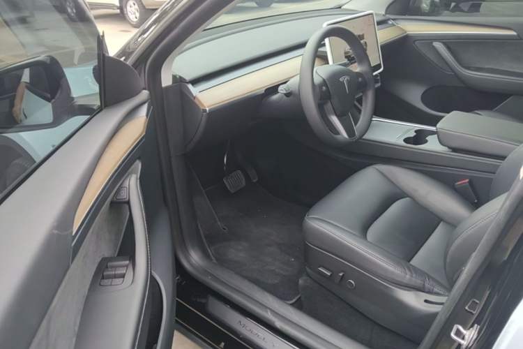 Used Tesla Model Y 2022 Revised Version Rear-Wheel Drive Driver Seat