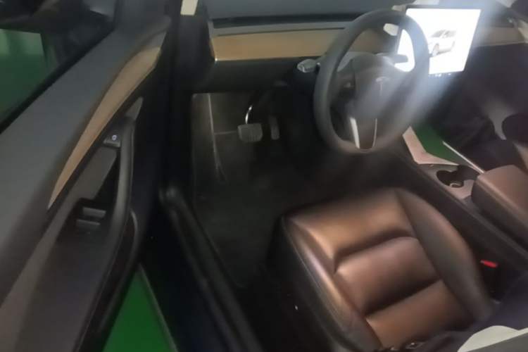 Used Tesla Model Y 2022 Rear-Wheel-Drive Version Driver Seat