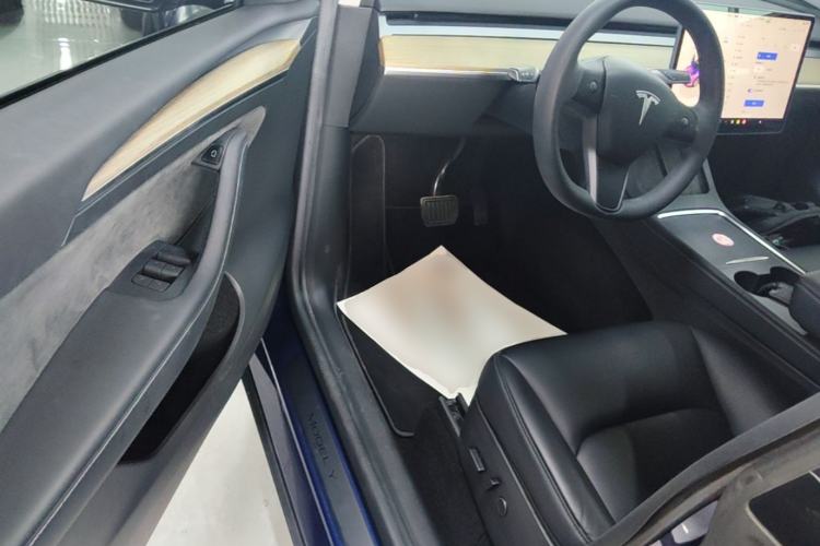 Used Tesla Model Y 2022 Rear-Wheel-Drive Version Driver Seat