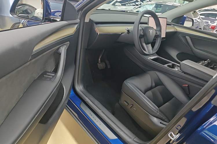 Used Tesla Model Y 2022 Revised Version Rear-Wheel Drive Driver Seat