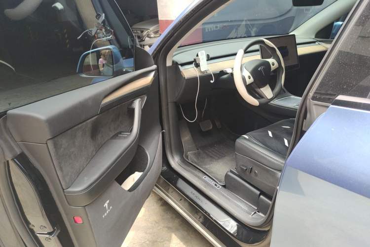 Used Tesla Model Y 2022 Rear-Wheel-Drive Version Driver Seat