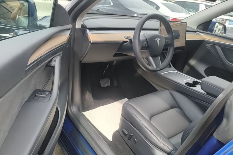 Used Tesla Model Y 2022 Rear-Wheel-Drive Version Driver Seat