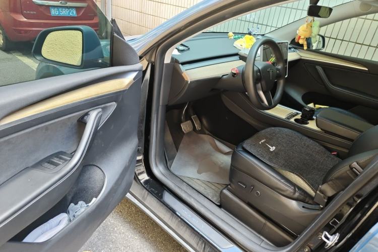 Used Tesla Model Y 2022 Revised Version Rear-Wheel Drive Driver Seat