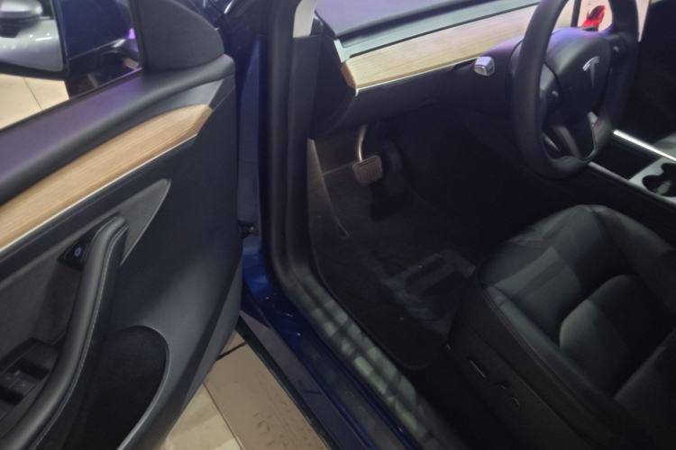 Used Tesla Model Y 2022 Rear-Wheel-Drive Version Driver Seat