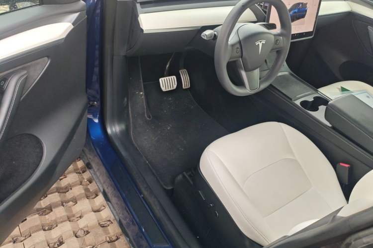 Used Tesla Model Y 2022 Performance High-Performance All-Wheel-Drive Version Driver Seat
