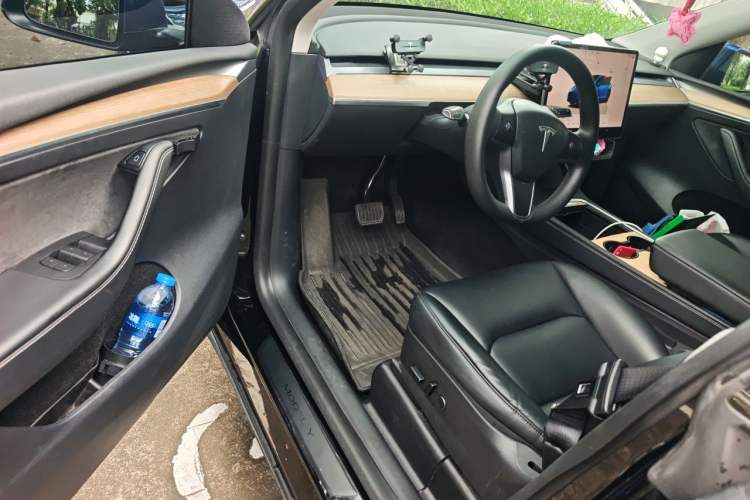 Used Tesla Model Y 2022 Rear-Wheel-Drive Version Driver Seat