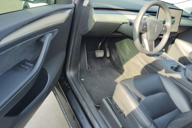 Used Tesla Model Y 2022 Revised Version Rear-Wheel Drive Driver Seat