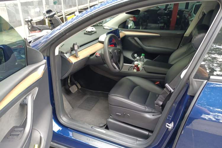Used Tesla Model Y 2022 Rear-Wheel-Drive Version Driver Seat