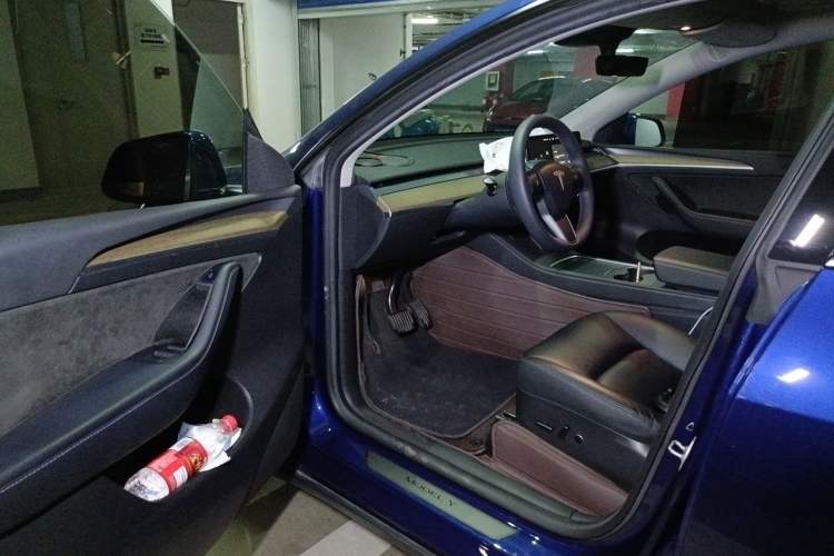 Used Tesla Model Y 2022 Rear-Wheel-Drive Version Driver Seat