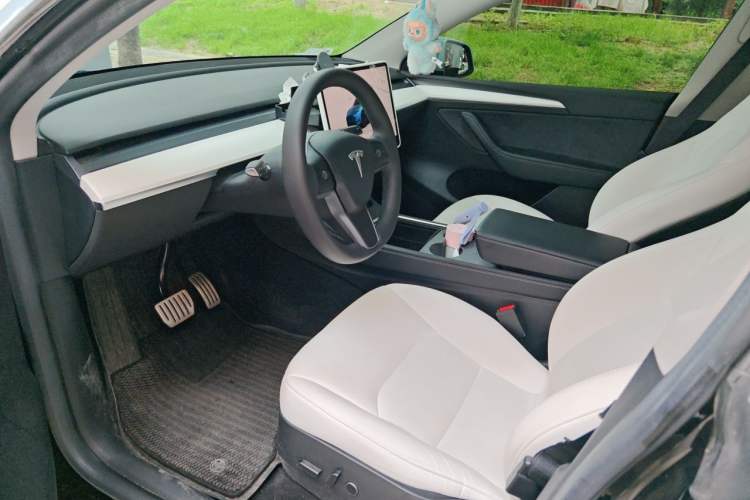 Used Tesla Model Y 2022 Performance High-Performance All-Wheel-Drive Version Driver Seat