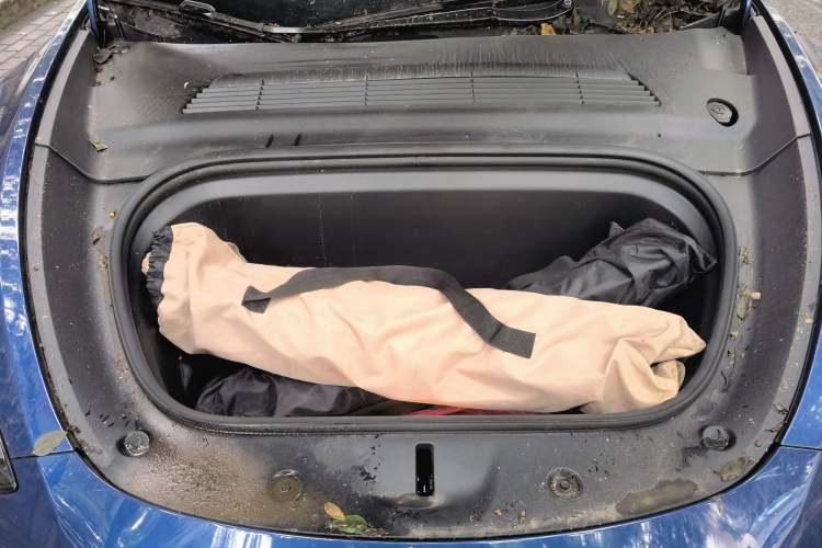 Used Tesla Model Y 2022 Rear-Wheel-Drive Version Engine Bay