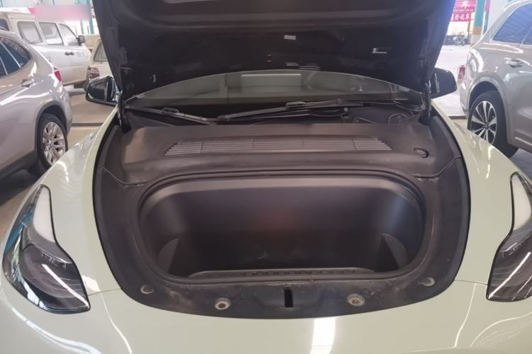 Used Tesla Model Y 2022 Rear-Wheel-Drive Version Engine Bay