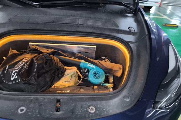 Used Tesla Model Y 2022 Performance High-Performance All-Wheel-Drive Version Engine Bay Left