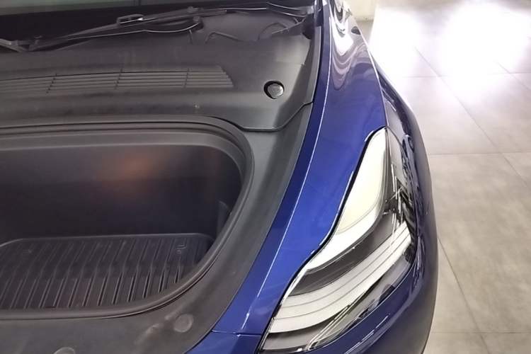 Used Tesla Model Y 2022 Rear-Wheel-Drive Version Engine Bay Left