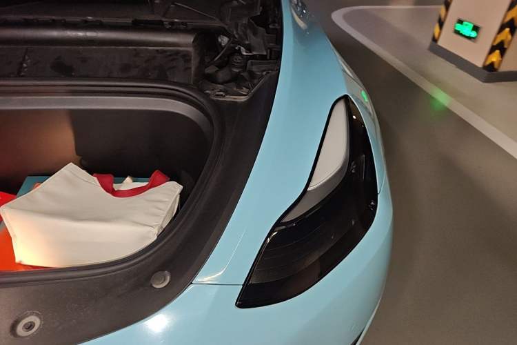 Used Tesla Model Y 2022 Rear-Wheel-Drive Version Engine Bay Left