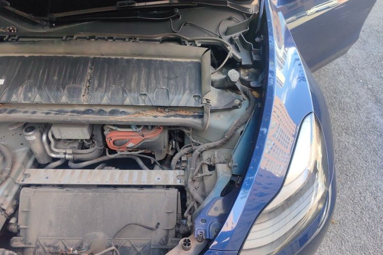 Used Tesla Model Y 2022 Rear-Wheel-Drive Version Engine Bay Left