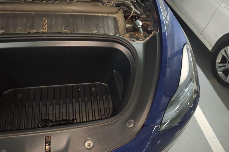 Used Tesla Model Y 2022 Performance High-Performance All-Wheel-Drive Version Engine Bay Left