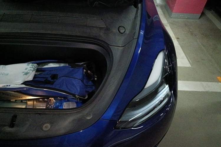 Used Tesla Model Y 2022 Rear-Wheel-Drive Version Engine Bay Left