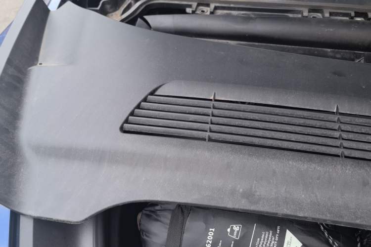 Used Tesla Model Y 2022 Performance High-Performance All-Wheel-Drive Version Engine Bay Right