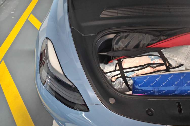 Used Tesla Model Y 2022 Performance High-Performance All-Wheel-Drive Version Engine Bay Right