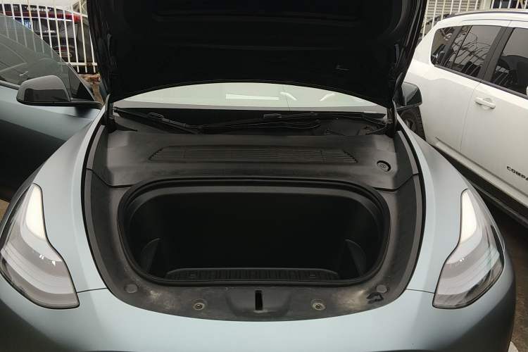Used Tesla Model Y 2022 Revised Version Rear-Wheel Drive Engine Bay