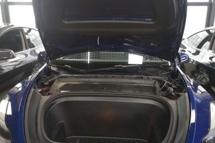Used Tesla Model Y 2022 Rear-Wheel-Drive Version Engine Bay