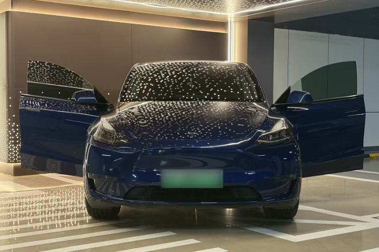 Used Tesla Model Y 2022 Long-Range All-Wheel-Drive Version Exterior 1