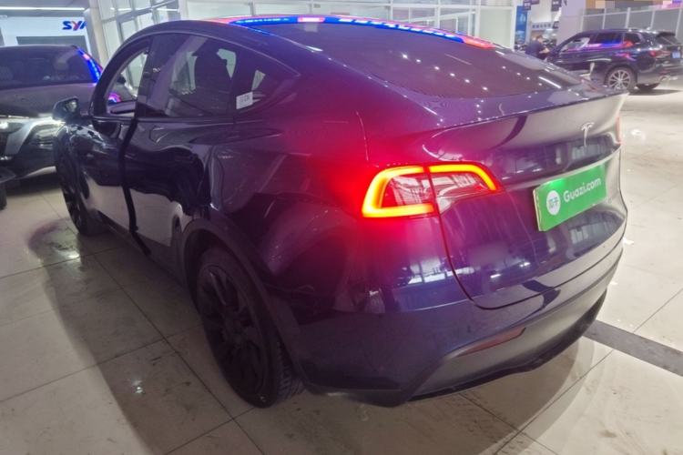 Used Tesla Model Y 2022 Rear-Wheel-Drive Version Exterior 2