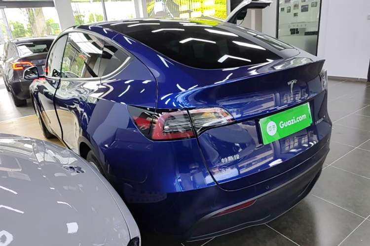 Used Tesla Model Y 2022 Rear-Wheel-Drive Version Exterior 2