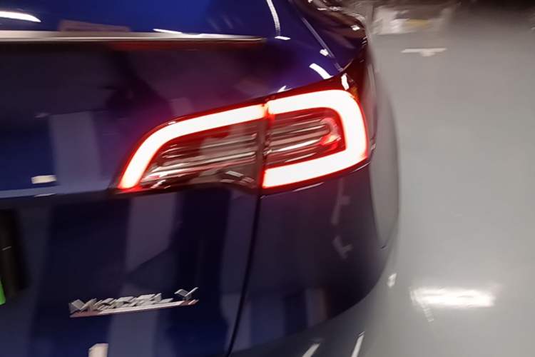Used Tesla Model Y 2022 Performance High-Performance All-Wheel-Drive Version Exterior 3