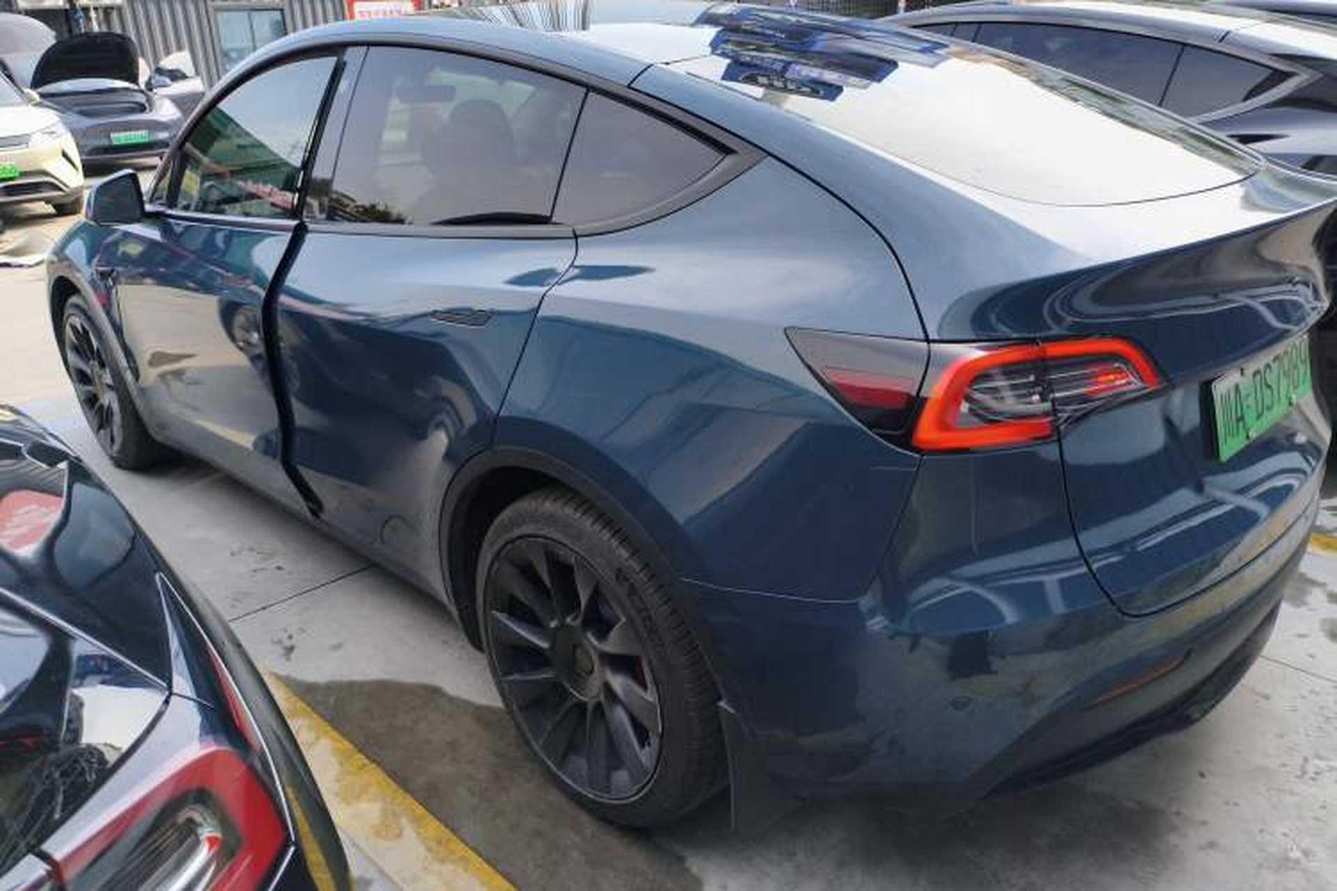 Used Tesla Model Y 2022 Rear-Wheel-Drive Version Exterior 3