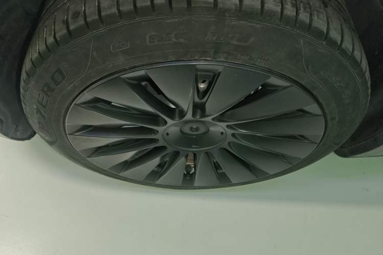 Used Tesla Model Y 2022 Revised Version Rear-Wheel Drive Exterior 4
