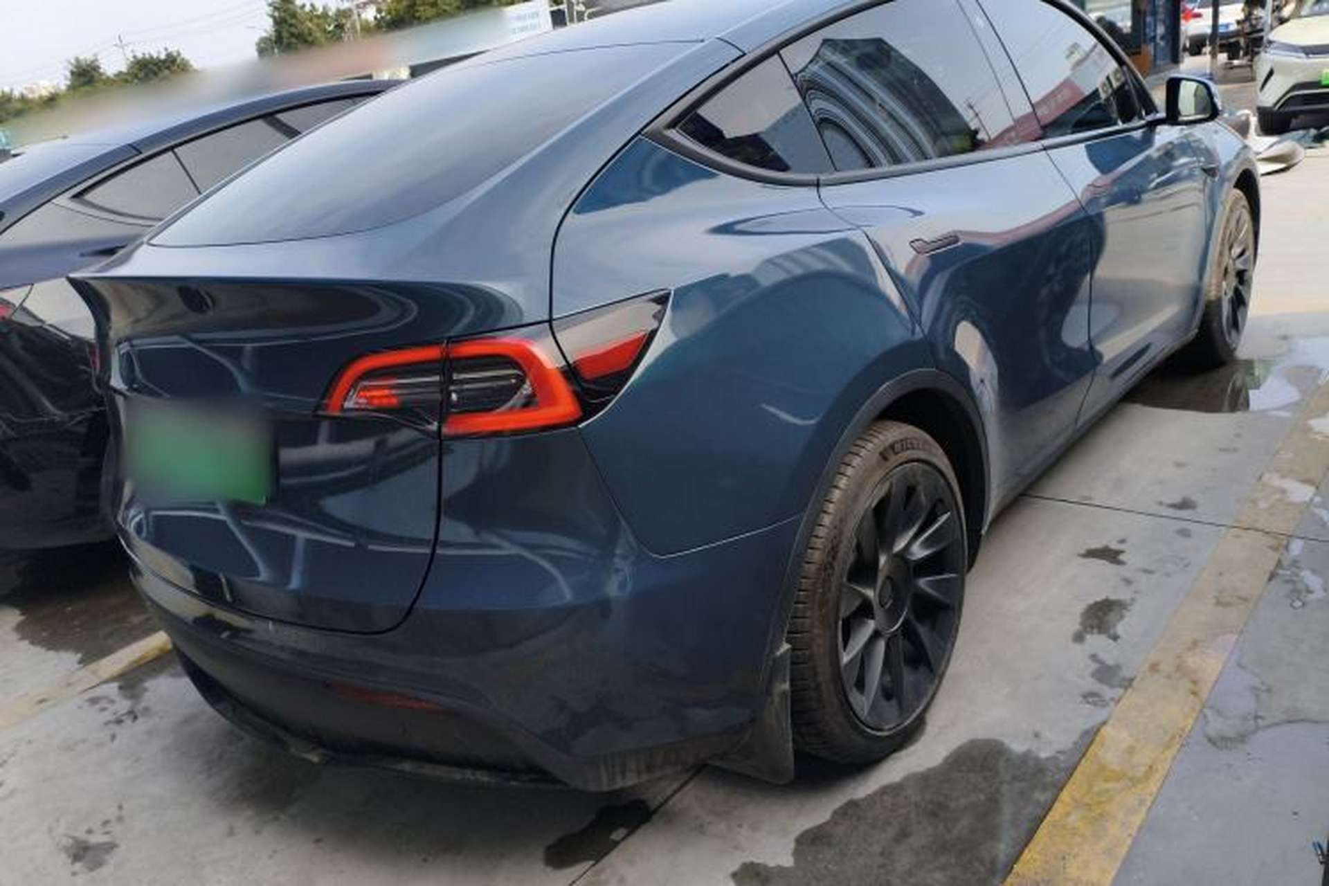 Used Tesla Model Y 2022 Rear-Wheel-Drive Version Exterior 5