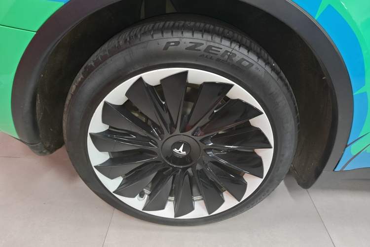 Used Tesla Model Y 2022 Revised Version Rear-Wheel Drive Exterior 5