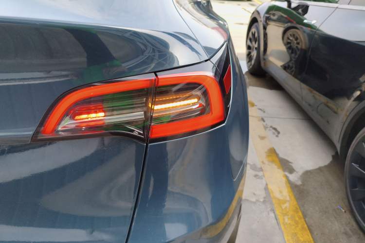 Used Tesla Model Y 2022 Rear-Wheel-Drive Version Exterior 6