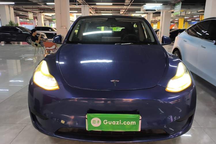 Used Tesla Model Y 2022 Rear-Wheel-Drive Version Front