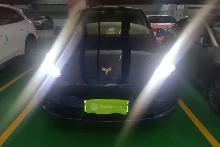 Used Tesla Model Y 2022 Rear-Wheel-Drive Version Front